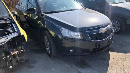 Dezmembrez chevrolet cruze motor 2.0