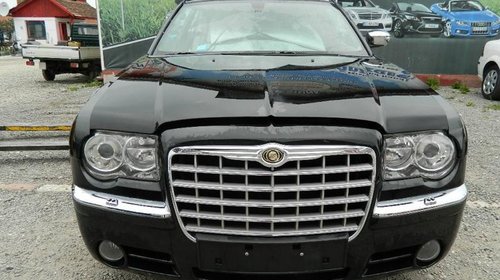 Dezmembrez Chrysler 300C - 2005