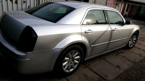 Dezmembrez Chrysler 300C 2008 berlina 2.7 + 3.5
