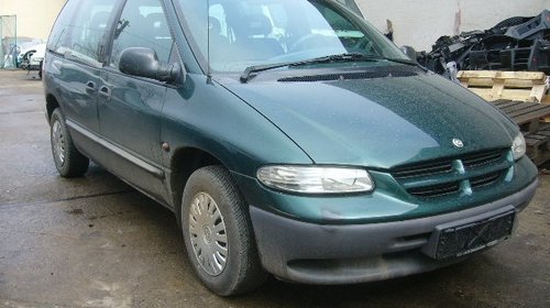 Dezmembrez Chrysler Voyager 2.5 td an 1998