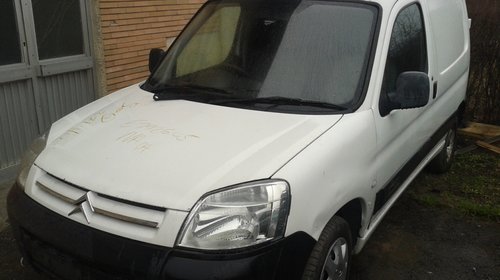 Dezmembrez citroen berlingo 2004