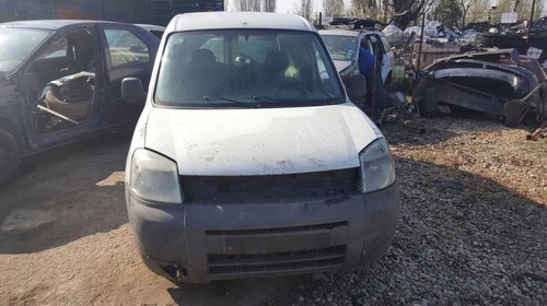 Dezmembrez Citroen Berlingo din 2004