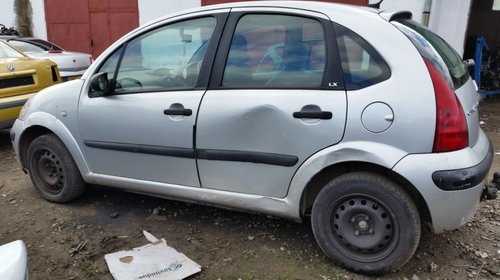 Dezmembrez Citroen C3 1.4 54kw 73cp 2002