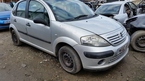 Dezmembrez Citroen C3 1.4 54kw 73cp 2002