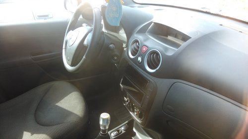 Dezmembrez Citroen C3 1.4 benzina cod motor KFV