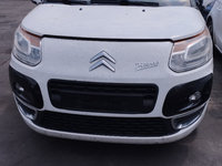 Dezmembrez Citroen C3 Picasso 1.6 benzina an de fabricație 2011