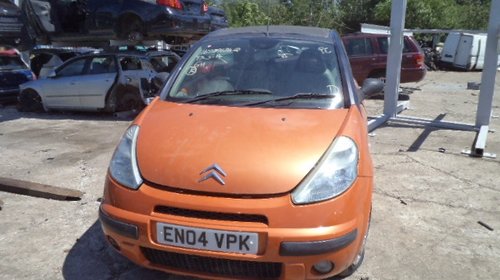 Dezmembrez Citroen C3 Pluriel an fabricatie 2004: motor 1587 cc