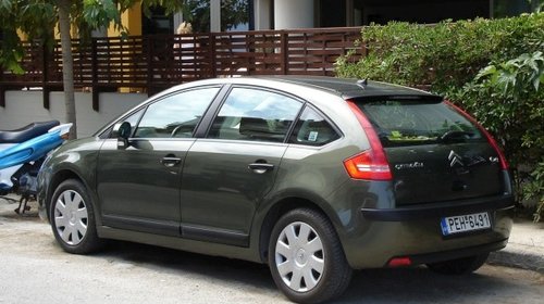 Dezmembrez citroen c4 1.6 benzina din 2004 pa