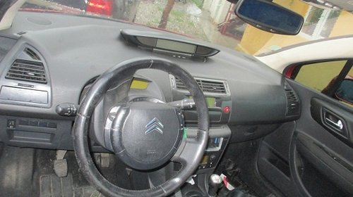 Dezmembrez Citroen C4 1.6 hdi 2006