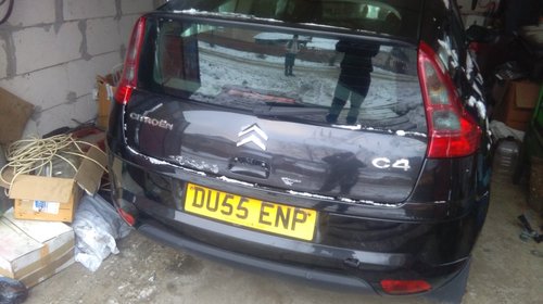 Dezmembrez Citroen c4