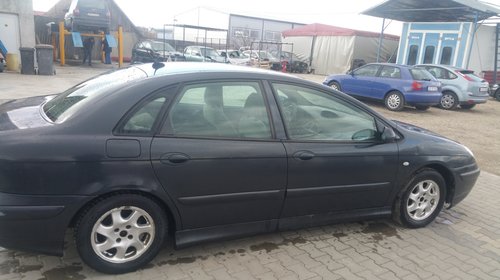 Dezmembrez Citroen C5 2.0 diesel HDI din 2003 varianta berlina