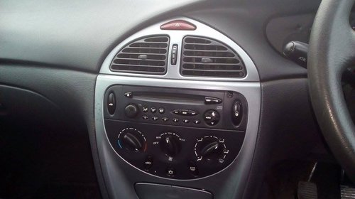 Dezmembrez citroen c5 2.0 hdi 2003