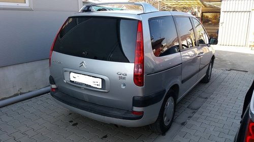 Dezmembrez Citroen C8, 2.0 benzina, an 2004