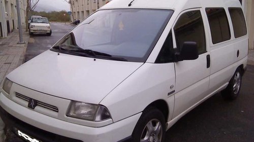 Dezmembrez Citroen Jumpy din 2002