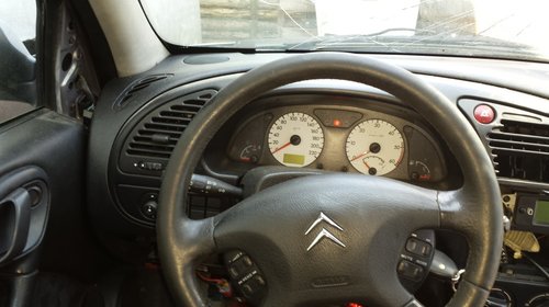 Dezmembrez citroen xsara 2.0 hdi an 2002