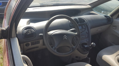 Dezmembrez CITROEN XSARA PICASSO 1.8B 2003 85KW 6FZ