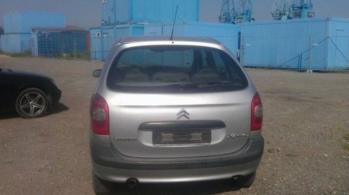 Dezmembrez Citroen Xsara Picasso 1,9d An.2000