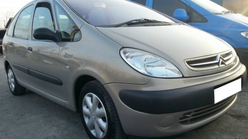 Dezmembrez Citroen Xsara Picasso, 2.0 HDI 200