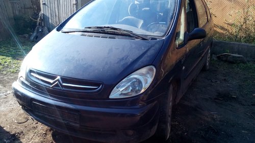 Dezmembrez citroen xsara picasso 2.0 HDI