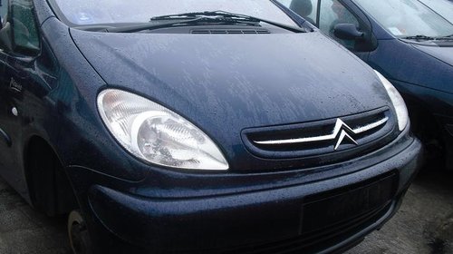 Dezmembrez Citroen Xsara Picasso, an 2003, 1.