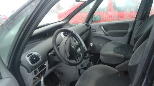 Dezmembrez Citroen Xsara Picasso din 1999, 1.6 B, NFV,