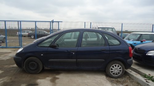 Dezmembrez Citroen Xsara Picasso din 2002, 2.0 HDI, RHY