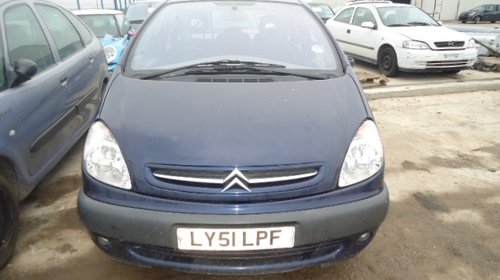 Dezmembrez Citroen Xsara Picasso din 2002, 2.