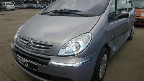 Dezmembrez Citroen Xsara Picasso din 2004, 1.