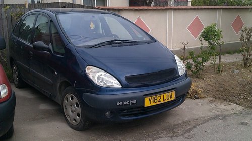 Dezmembrez citroen xsara picasso