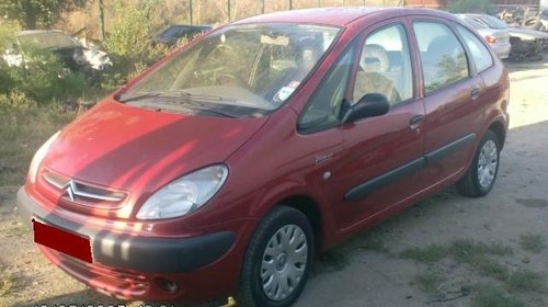 Dezmembrez Citroen Xsara Picasso