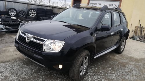 Dezmembrez dacia duster 1.5 dci