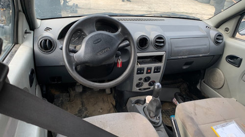 Dezmembrez Dacia Logan 2007 limuzina 1,5 dci