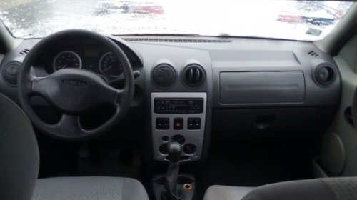 Dezmembrez Dacia Logan an 2005 motorizare 1.5 DCI