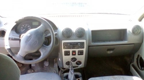 Dezmembrez Dacia Logan an 2006 motorizare 1.4