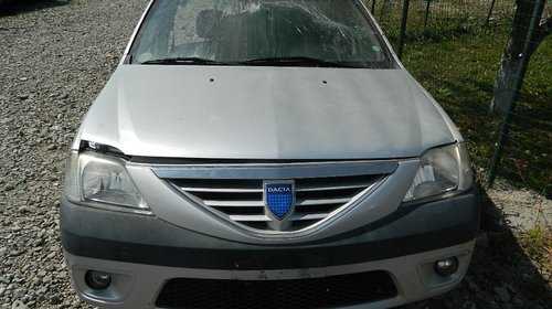 Dezmembrez Dacia Logan din 2004