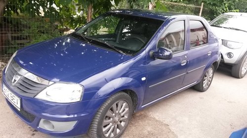 Dezmembrez Dacia Logan