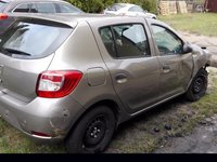 Dezmembrez Dacia Sandero 1.2 benzina clima an 2015