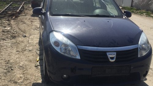 Dezmembrez Dacia Sandero 1.4 Benzina 2010