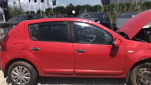 Dezmembrez Dacia Sandero 1.4 benzina