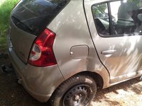 Dezmembrez Dacia Sandero 1.4i cu servo si clima