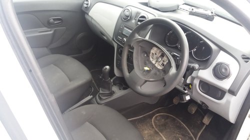 Dezmembrez Dacia Sandero 2014 hatchback 1,2