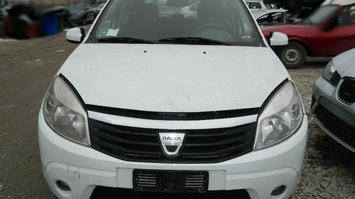 Dezmembrez Dacia Sandero , motor 1.4 Benzina