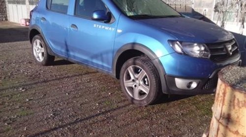 Dezmembrez Dacia Sandero Stepway 1.5 dci an 2