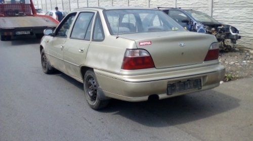 Dezmembrez Daewoo Cielo an 2003 motorizare 1.5 16V