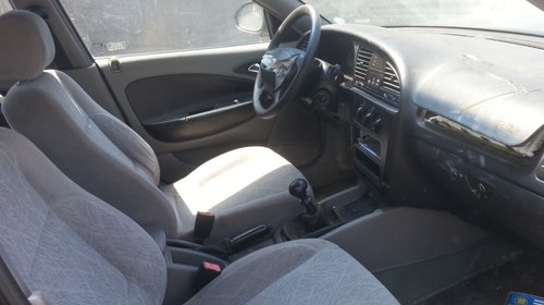 Dezmembrez Daewoo Nubira II 2000 1.6i