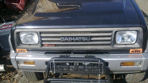 Dezmembrez daihatsu feroza an 1991,motor 1.6 