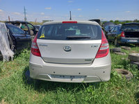 Dezmembrez Dezmembram Hyundai I30 1.6 CRDI Diesel Motor Cutie Caroserie