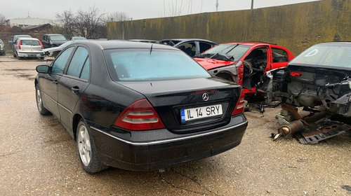 Dezmembrez dezmembram Mercedes c-class 220CDI , w203 , fabricatie 2000-2007