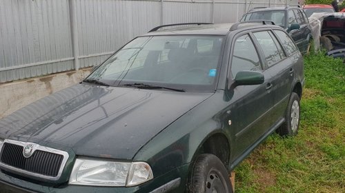 Dezmembrez dezmembram piese auto Skoda Octavia 1 kombo motor 1.9 tdi ALH 2003