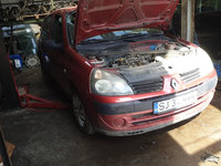 Dezmembrez/dezmembrari Clio 2 1.2i an 2003 in Cluj